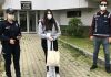 Üniversiteli Genç Kızın Online Tez Ödevi İçin Seferberlik