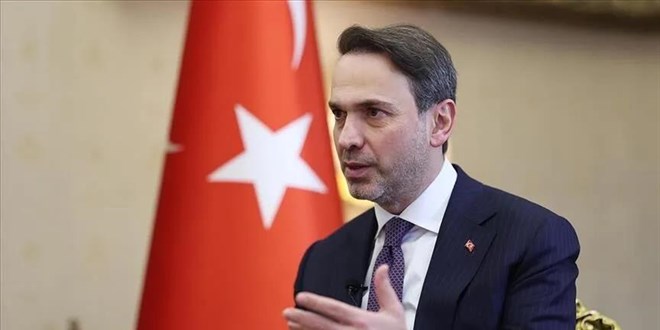 bakan-bayraktar-yks-ilk-100-bin-e-girenlere-aylik-13-bin-750-tl-burs